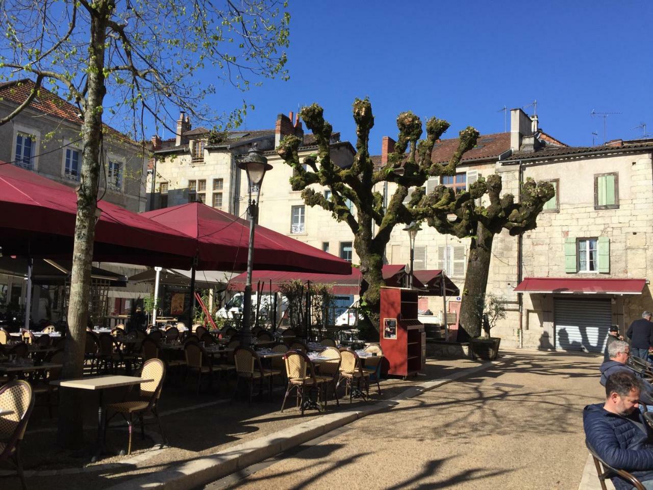 Corps Et Graphi Appartement Périgueux Buitenkant foto